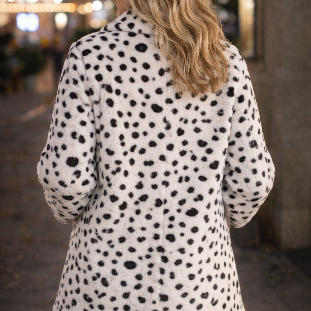 Elegant Dalmatian Print Teddy Jacket - Picture 4 of 4